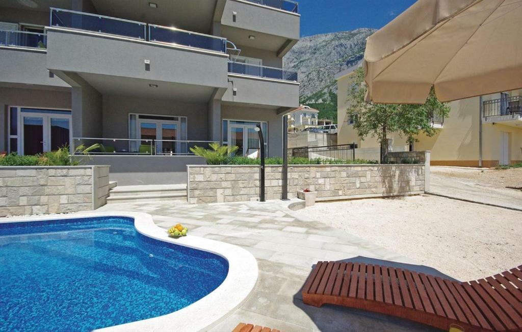 Villa Em มาคาร์สกา ภายนอก รูปภาพ