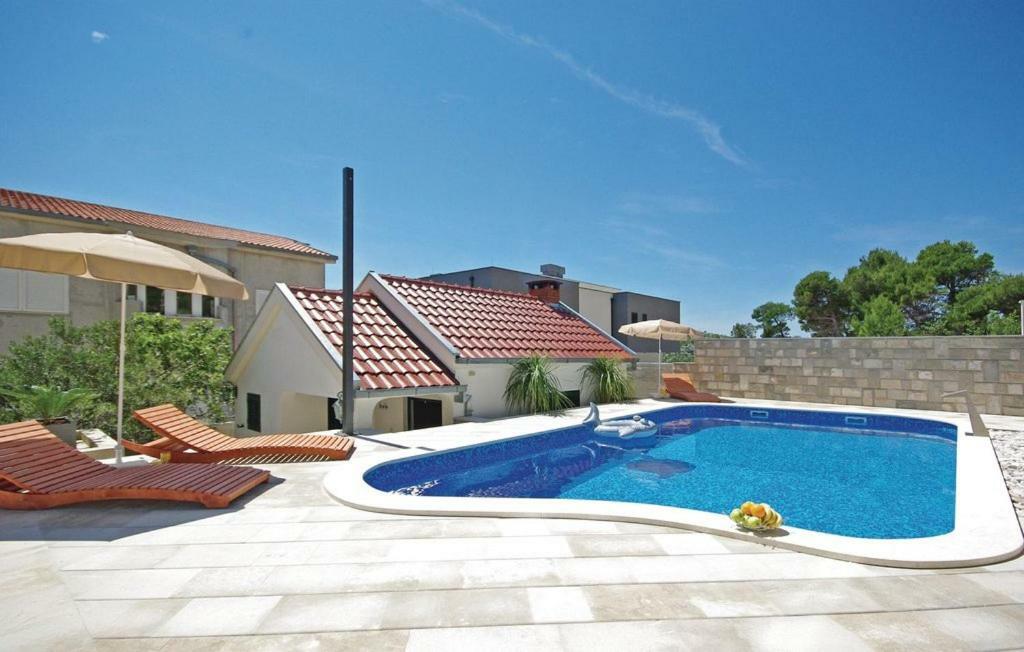 Villa Em มาคาร์สกา ภายนอก รูปภาพ