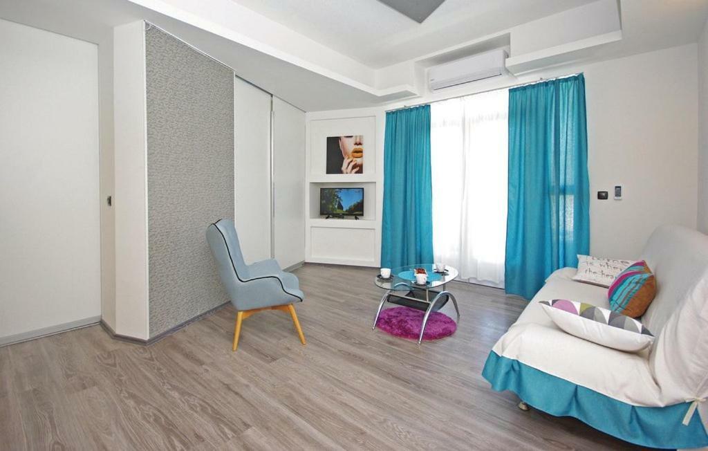 Villa Em มาคาร์สกา ภายนอก รูปภาพ